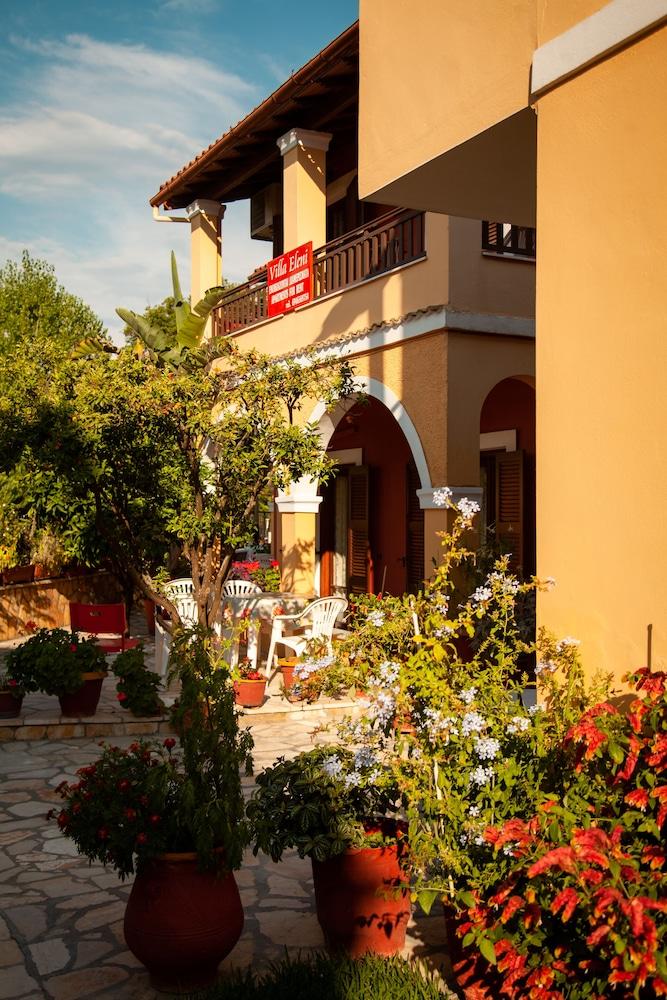 Eleni Hotel 2*