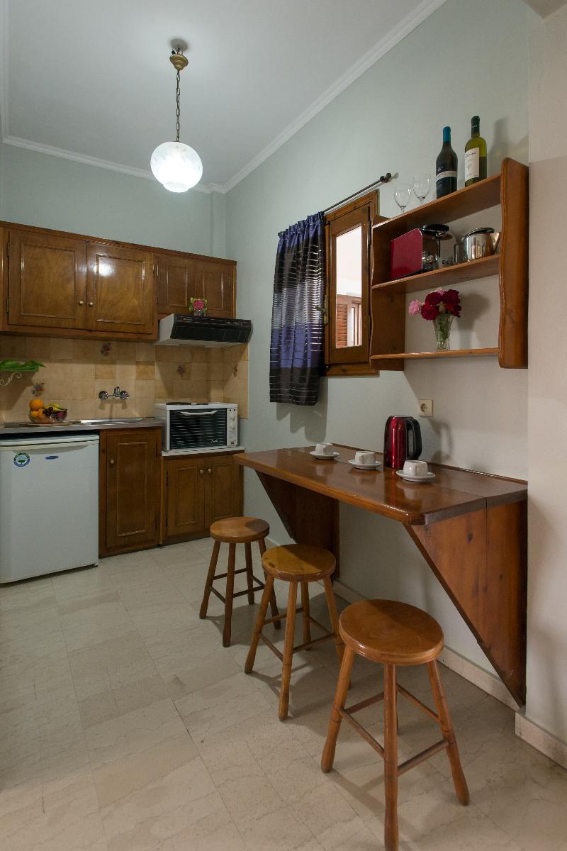 Hotel Eleni 2*